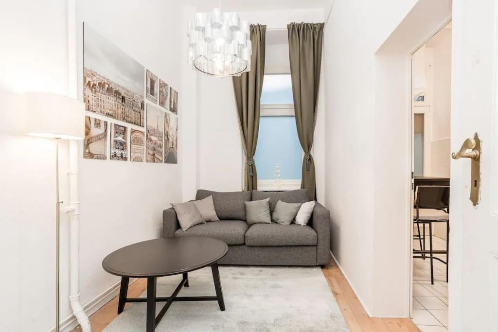 Newly Furnished For Up To 6 People Apartment *